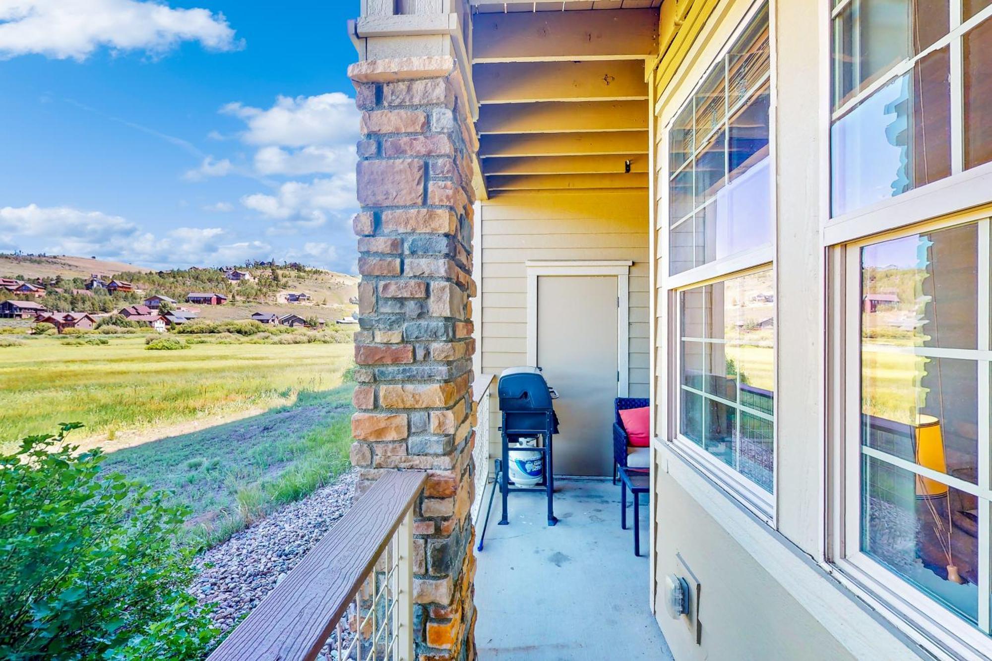 Granby Ranch Apartment Room photo